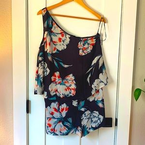 1.State One Shoulder Tropical Floral Romper Navy Size M